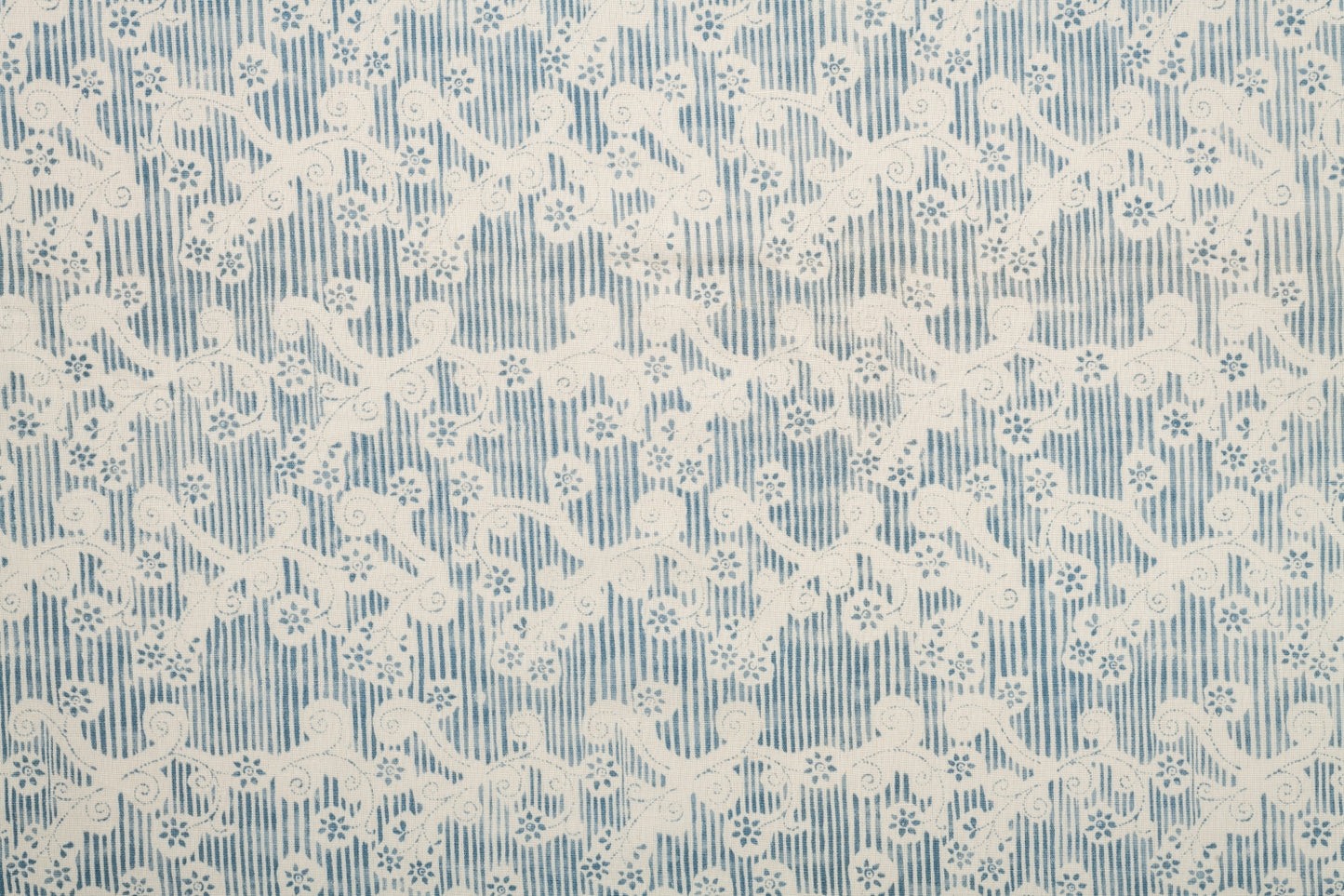 Daisy Stripe in Blue