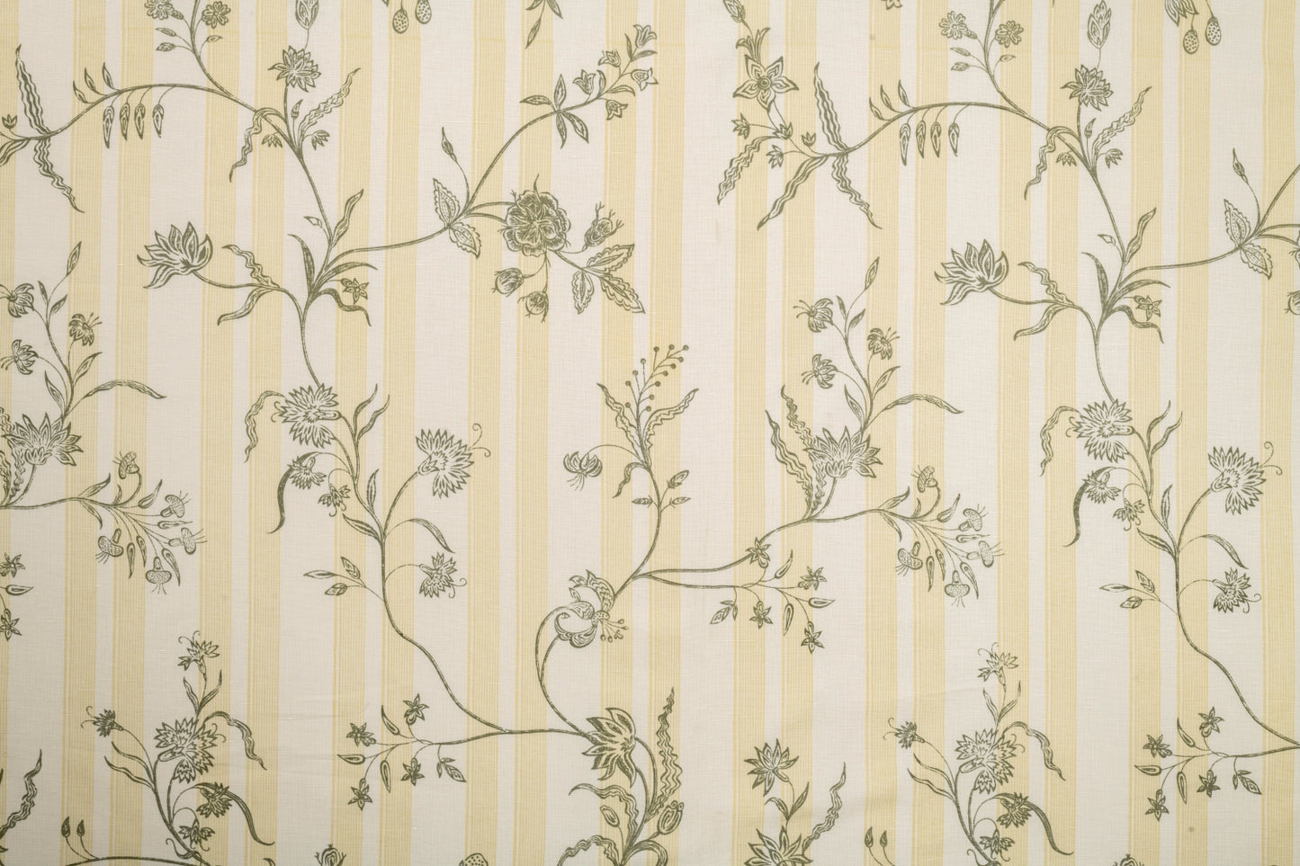 Carnation Vine in Celadon