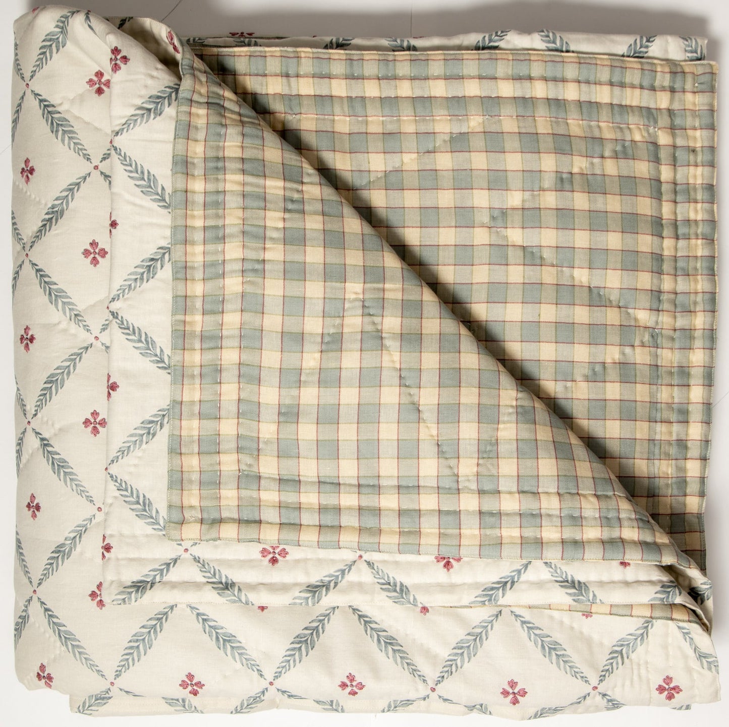 Poppy Trellis in Pink Bedcover