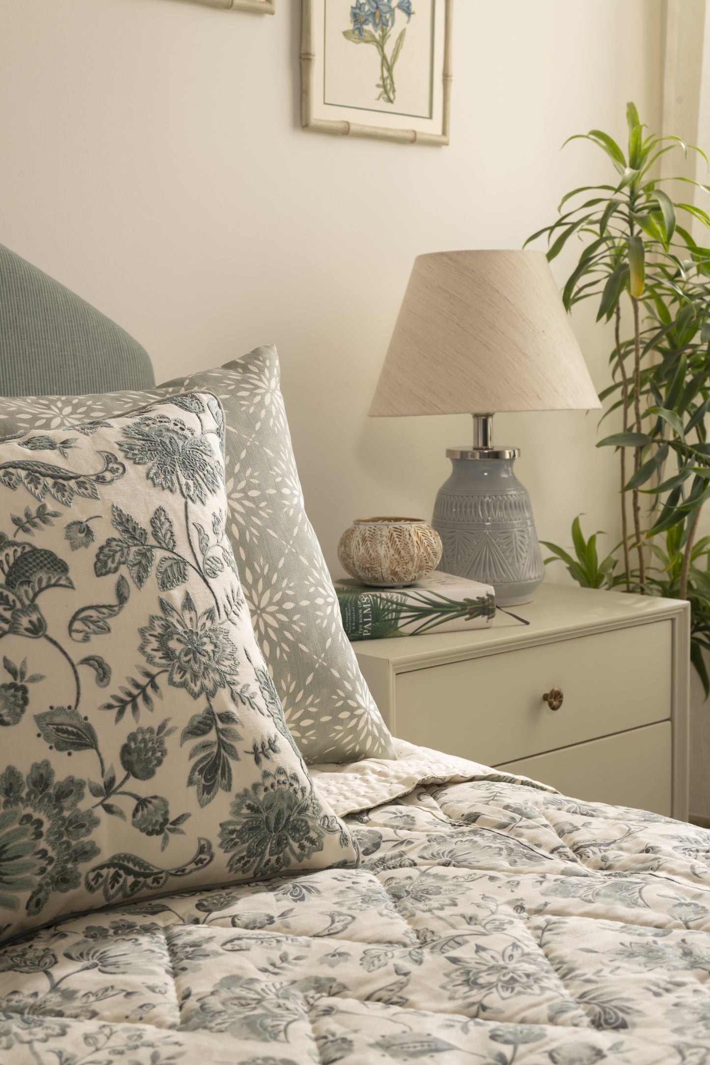 Passiflora in Seafoam Bedcover