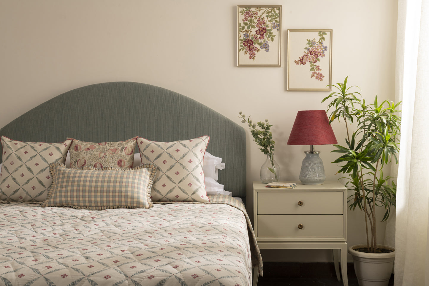 Poppy Trellis in Pink Bedcover