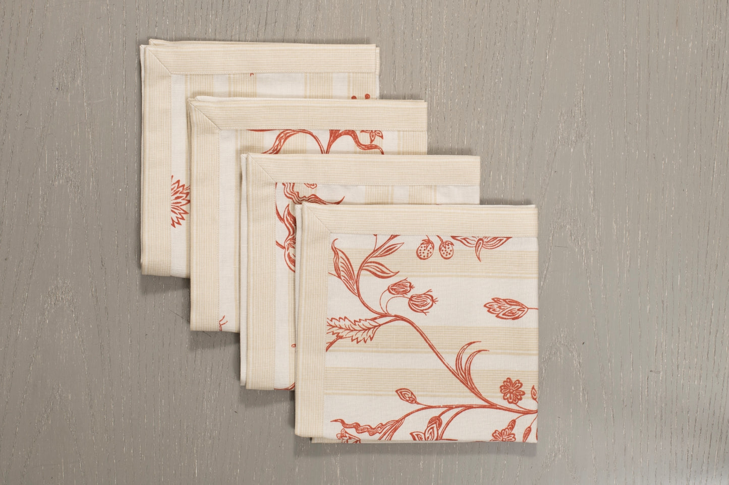 Carnation Vine in Red - Set of 4